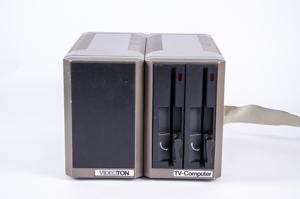 _DSC5211 - Videoton Dual Floppy Drive - Lakatos Attila.jpg